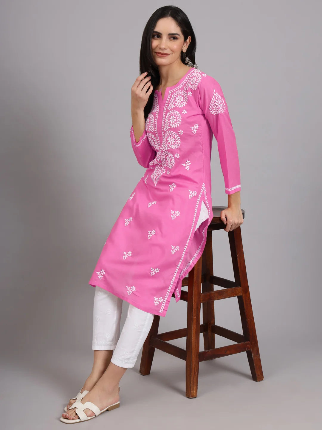 Women Hand Embroidered Lucknowi Chikankari Cotton Ethnic Motifs Kurta PC3997 Darkpink